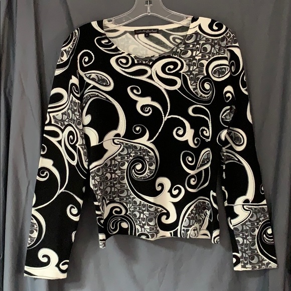 Tops - Pierri New York black and white top.